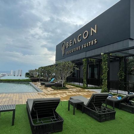 13 Beacon Executive Suites #Rooftoppool #Luxurysuites Джордж Таун Екстериор снимка